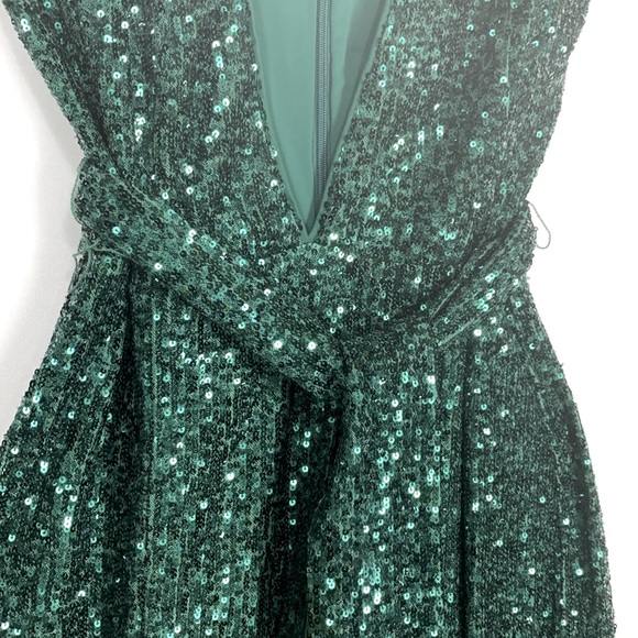 REVOLVE NBD Elektra Sequins Gown In Green Emerald Size M